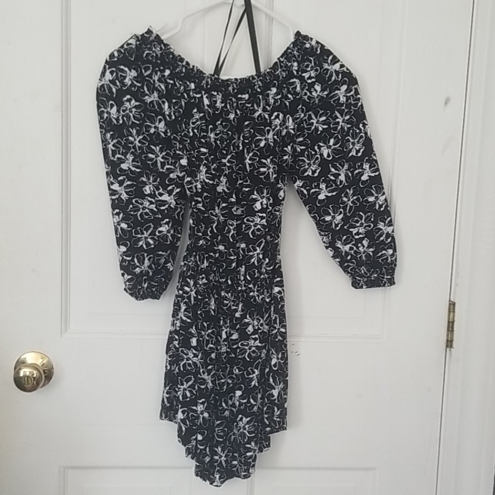 Romper - Picture 2 of 3